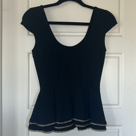 (3 for $50) Bebe Peplum Top 🖤💛 - Picture 5 of 8